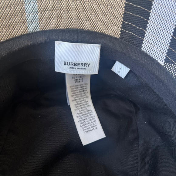 Burberry Bucket Hat Large - Picture 3 of 3